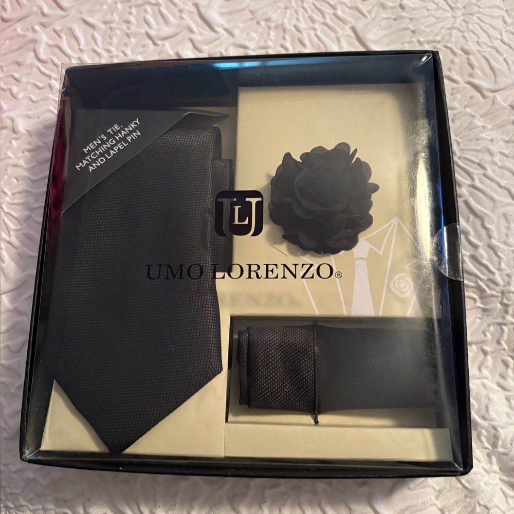 Umo Lorenzo Men’s Tie Gift Set – NWOT